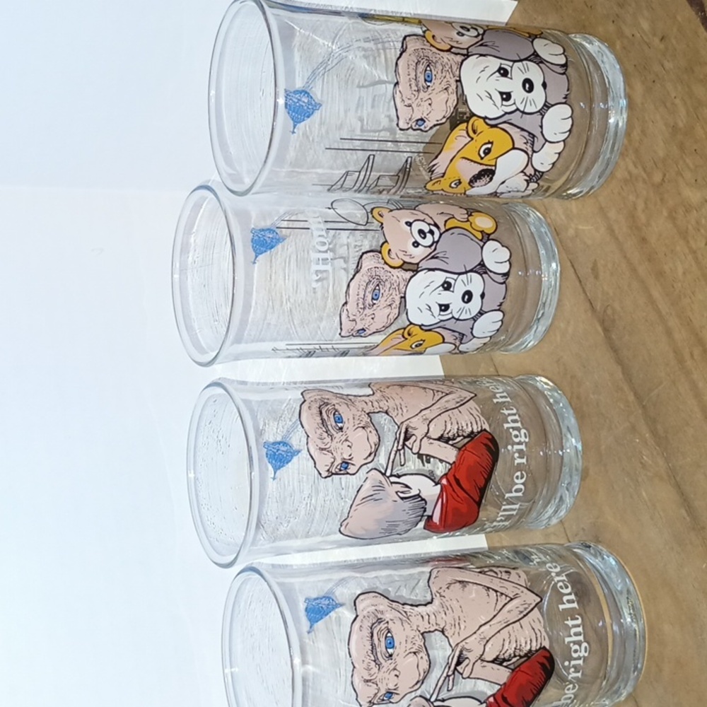 ET the extra terrestrial vintage drinking glasses. Set